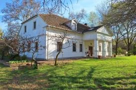 Platános Kúria Equestrian Mansion Balástya
