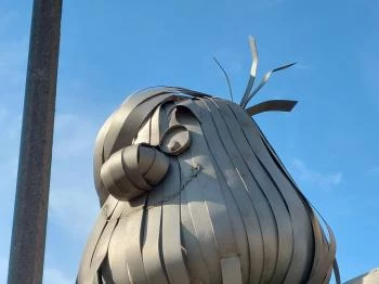 Pom Pom szobor Kisújszállás