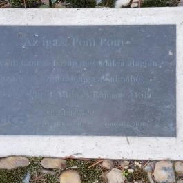 Pom Pom szobor Kisújszállás - Egyéb