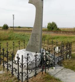 Pörbölyi Tragédia Emlékműve