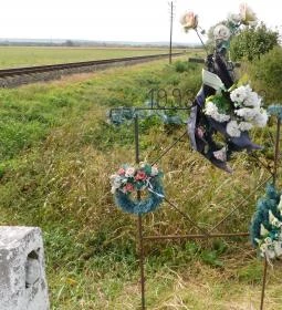 Pörbölyi Tragédia Emlékműve