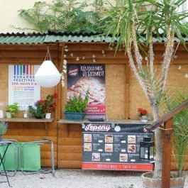 PostART Kulturális Színtér & Kávézó Budaörs - Külső kép