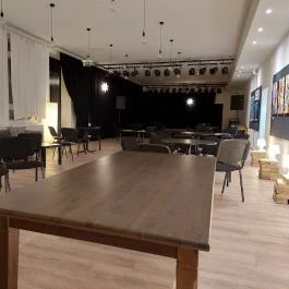 PostART Kulturális Színtér & Kávézó Budaörs - Belső