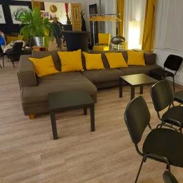 PostART Kulturális Színtér & Kávézó Budaörs - Belső