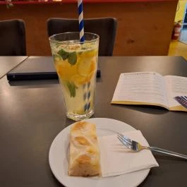 Premier Kultcafé Budapest - Étel/ital