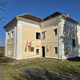 Pungor Zoltán Múzeum Csempeszkopács - Külső kép