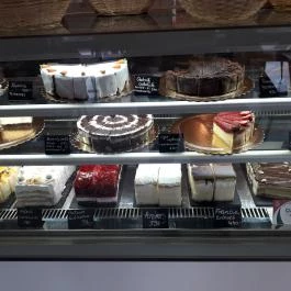 Punto Cukrászda & Bistro & Pizzéria Budaörs - Étel/ital