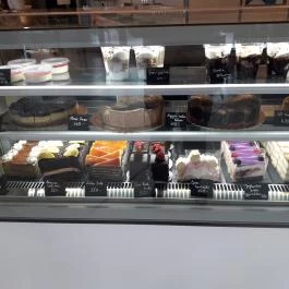 Punto Cukrászda & Bistro & Pizzéria Budaörs - Étel/ital