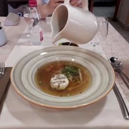 Puskás Akadémia Sport és Wellness Hotel étterme, Alcsútdoboz - Étel/ital