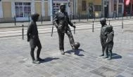 Puskás Ferenc szoborcsoport Budapest - Külső kép