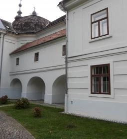 Püspökszentlászlói kastély