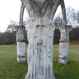 Pusztamaróti történelmi emlékhely Nyergesújfalu - Külső kép