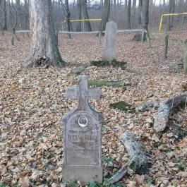 Pusztamaróti történelmi emlékhely Nyergesújfalu - Külső kép