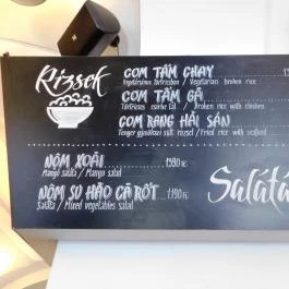 Quán Nón Vietnámi Étterem - Erzsébet tér Budapest - Étlap/itallap