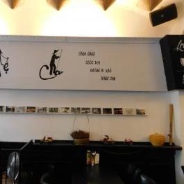 Quán Nón Vietnámi Étterem - Erzsébet tér Budapest - Belső