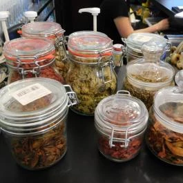 Quán Nón Vietnámi Étterem - Erzsébet tér Budapest - Étel/ital