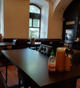 Quán Nón Vietnámi Étterem - Erzsébet tér