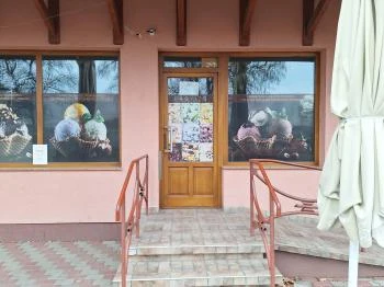 R Café Fagyizó Pusztaszabolcs