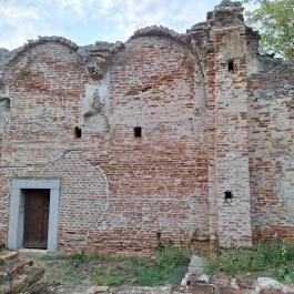 Rádligeti Árpád-kori romtemplom Balatonlelle - Külső kép