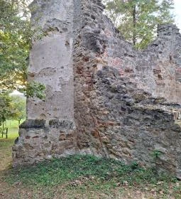 Rádligeti Árpád-kori romtemplom