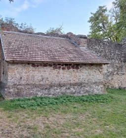 Rádligeti Árpád-kori romtemplom