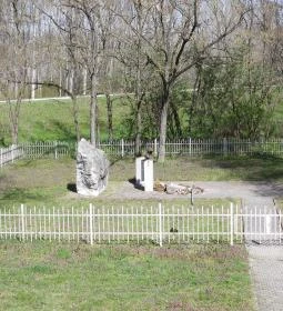 Radnóti abdai síremléke