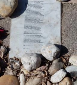 Radnóti abdai síremléke