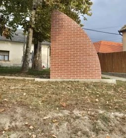 Radnóti Miklós emlékmű