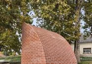 Radnóti Miklós emlékmű Pannonhalma