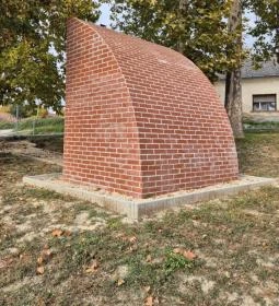 Radnóti Miklós emlékmű