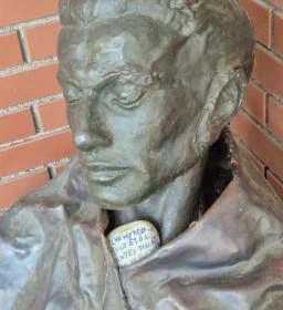 Radnóti Miklós emlékmű