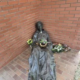 Radnóti Miklós emlékmű, Pannonhalma - Belső