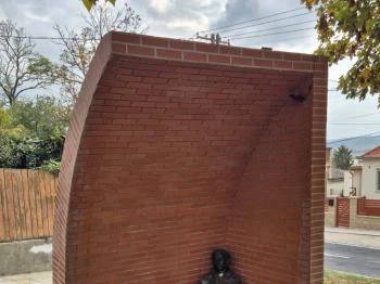 Radnóti Miklós emlékmű Pannonhalma