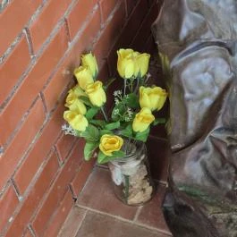 Radnóti Miklós emlékmű, Pannonhalma - Egyéb