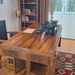 Radnóti Miklós Emlékszoba, Budapest - Belső