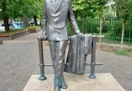 Radnóti Miklós szobra Budapest