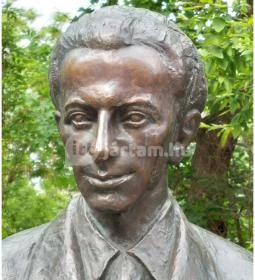 Radnóti Miklós szobra