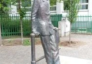 Radnóti Miklós szobra Budapest