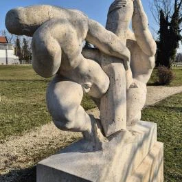 Rajki István szoborpark, Rum - Külső kép