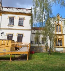 Redl-Nyéki-Podmaniczky Kastély