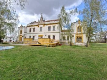 Redl-Nyéki-Podmaniczky Kastély Tompa