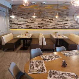 Rengő Étterem, Taksony - Belső