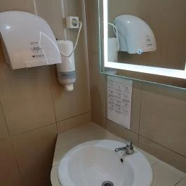 Retro Pub, Ladánybene - Mosdó