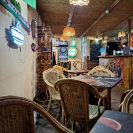 Lakat S1 Pub Budapest - Belső