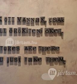 Robert Capa Kortárs Fotográfiai Központ