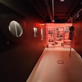 Robert Capa Kortárs Fotográfiai Központ, Budapest - Belső