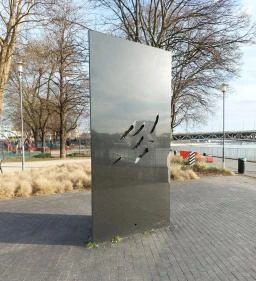 Roma Holokauszt Emlékmű