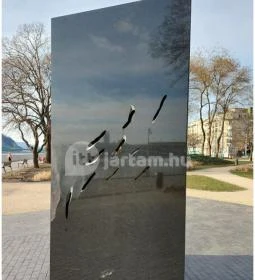 Roma Holokauszt Emlékmű