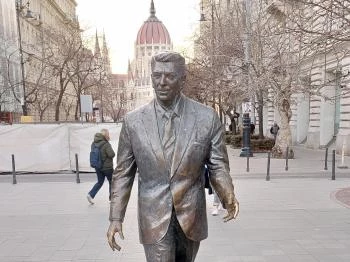 Ronald Reagan szobra Budapest