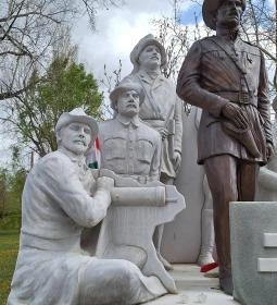 Rongyos Gárda-emlékmű 